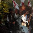 亨利·杜南：十字上的红剧照