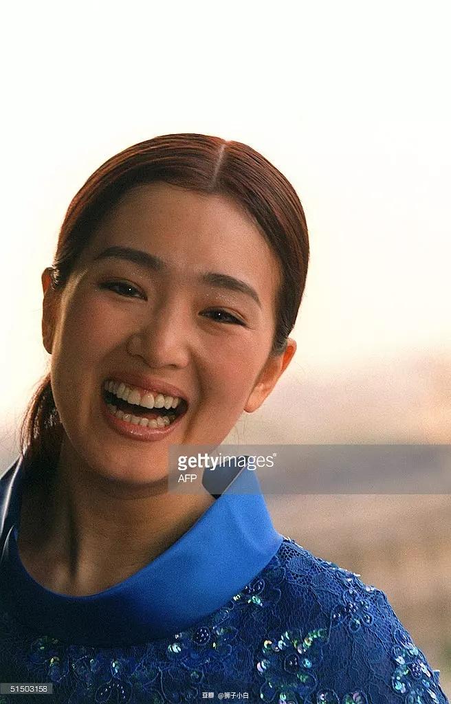 哪位女演员的演技和气质让你久久不能忘？的图片-看了一集往期的杨澜访谈录，采访巩俐的，开头让我蛮诧异的，因为演第一部电影《红高粱》前，她说自己不喜欢电影，因为她喜欢的是话剧。但是之后的20多年，她还是把电影做的很好，这种好已经远远不是为她自己带来名利这么一丁点的贡献了。<br>        从巩俐的谈吐就能看出她是一个有内涵...