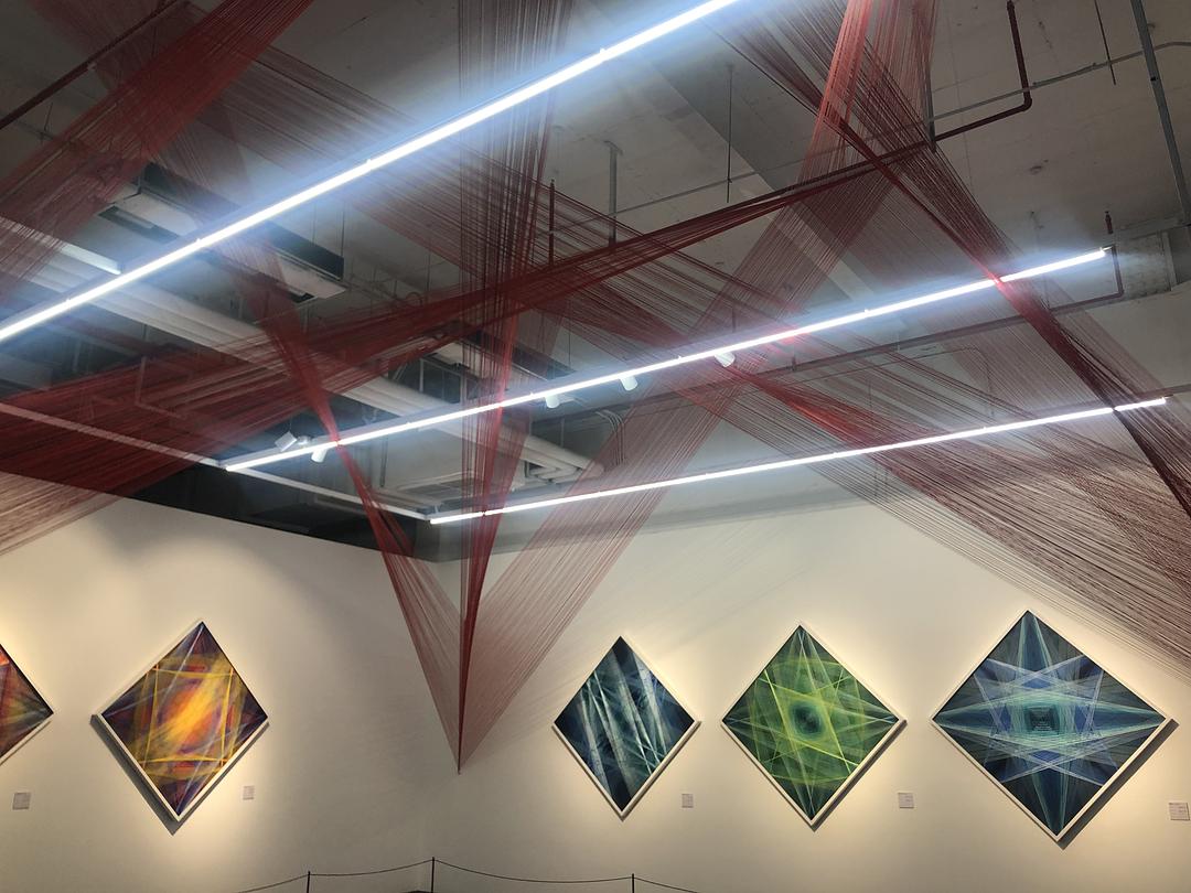 打动过你的现代艺术作品的图片-無論你在身處何地，意識里總存在連接點。