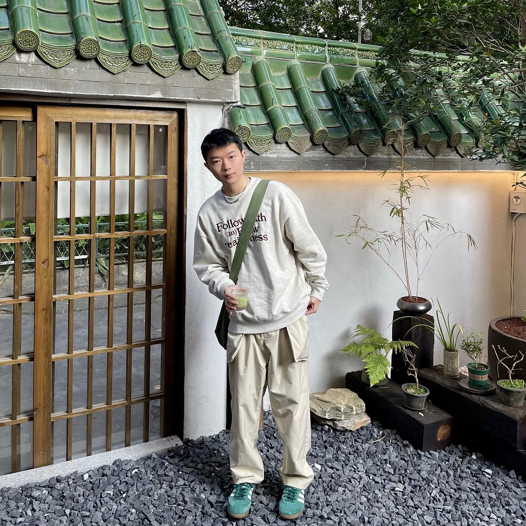 男生穿搭指南的图片-超爱samba这个配色。