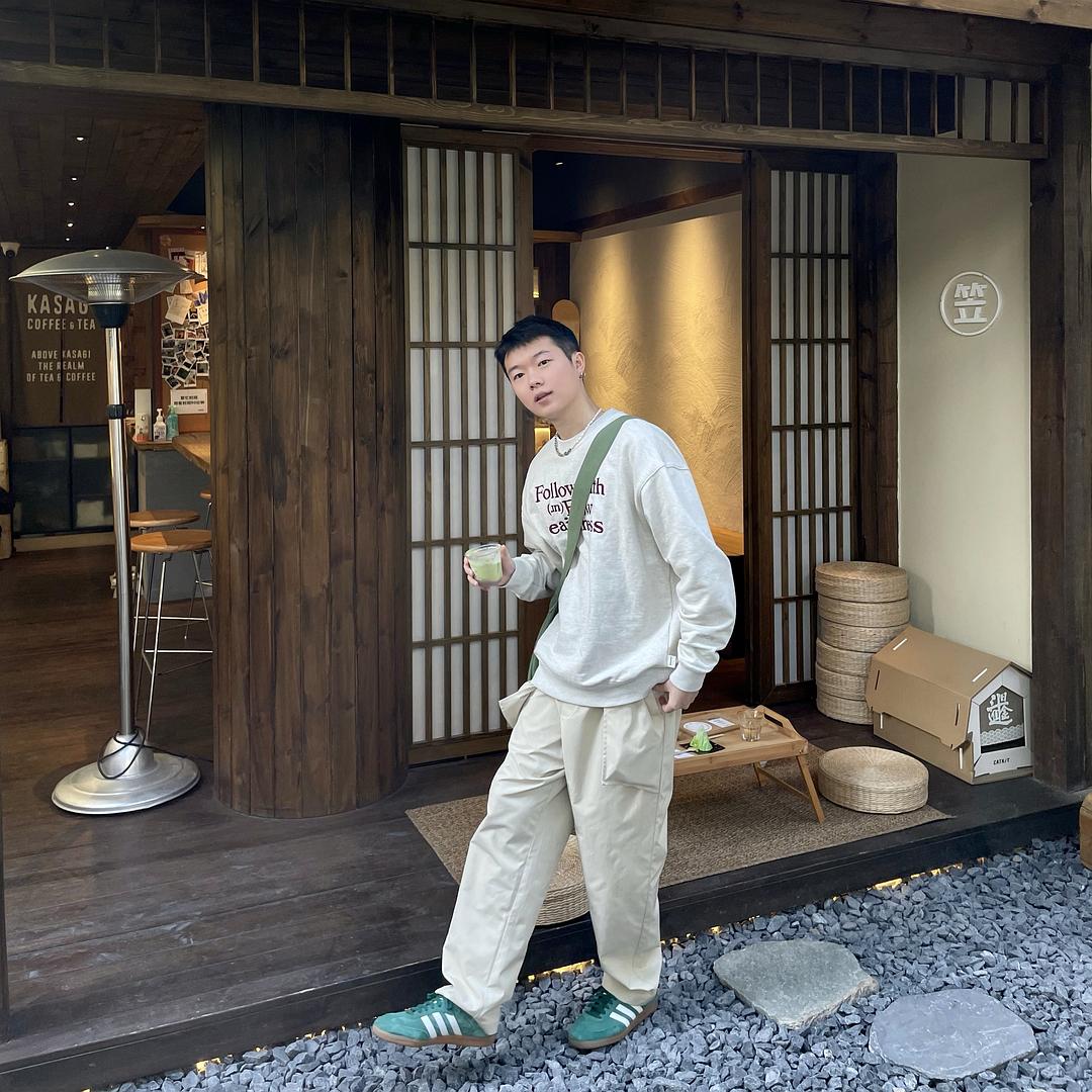 男生穿搭指南的图片-超爱samba这个配色。