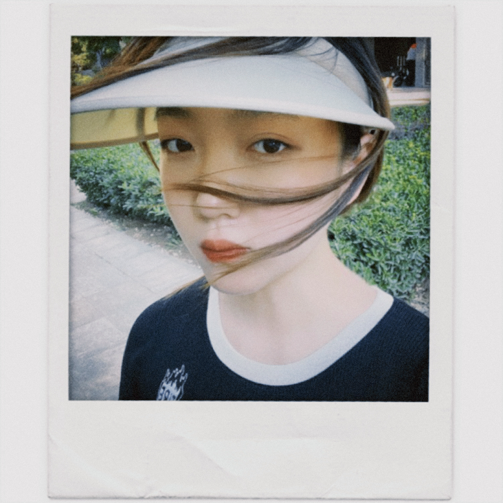 你为入夏所做的准备的图片-准备买防晒衣穿！帽子就位！<br>（总务找到能发自拍的话题了哈哈哈）