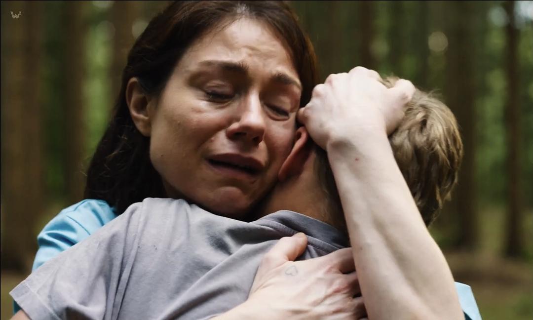 影视作品中难忘的拥抱场景的图片