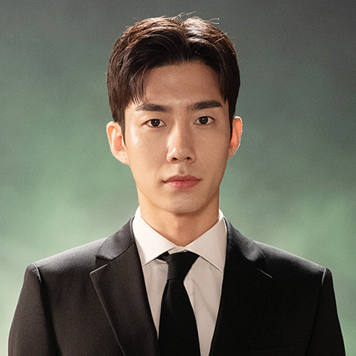 金汤匙的海报-角色海报