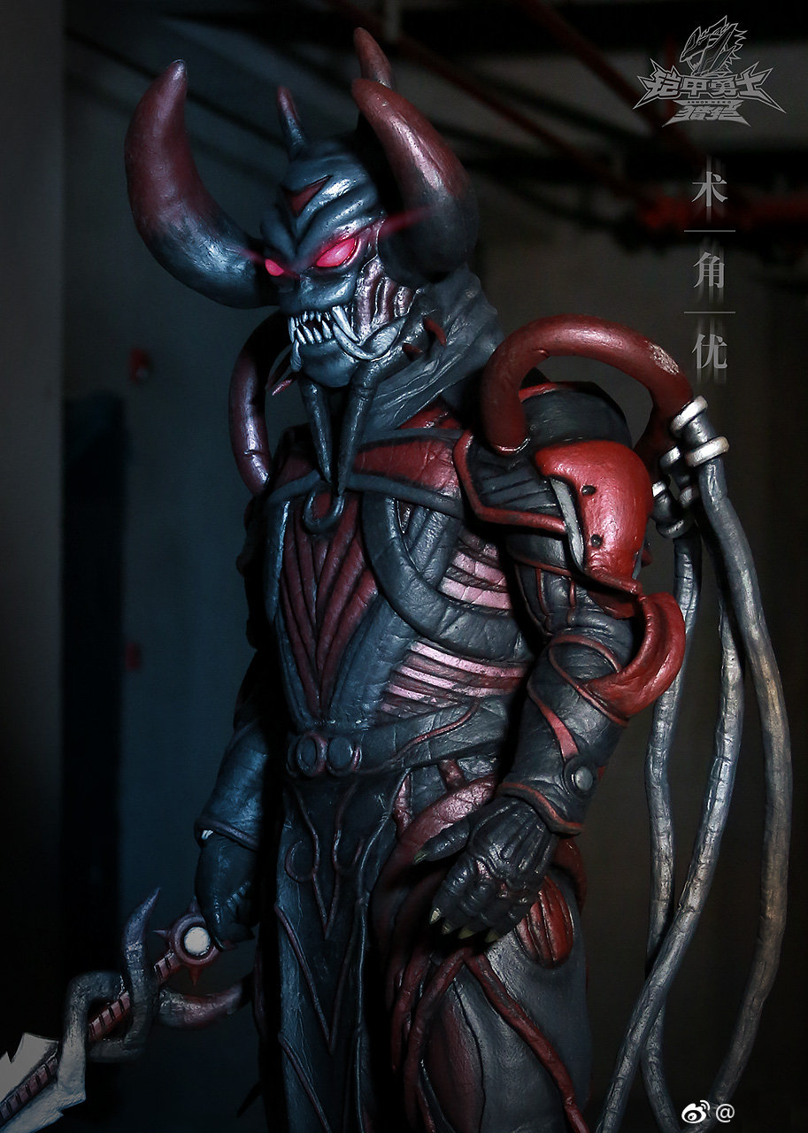 铠甲勇士猎铠之神脑危机的海报-角色海报