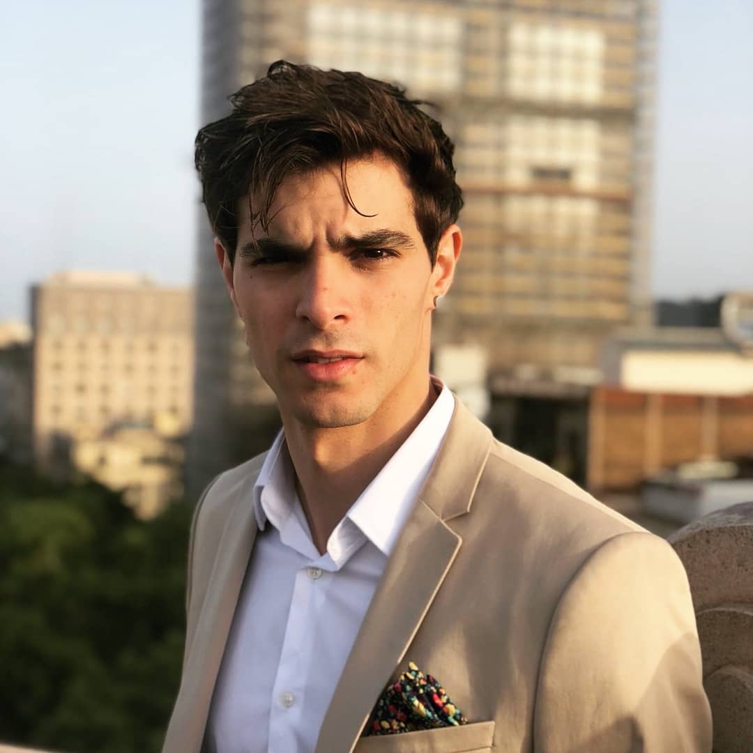 另一面 第一季的海报-角色海报 西班牙