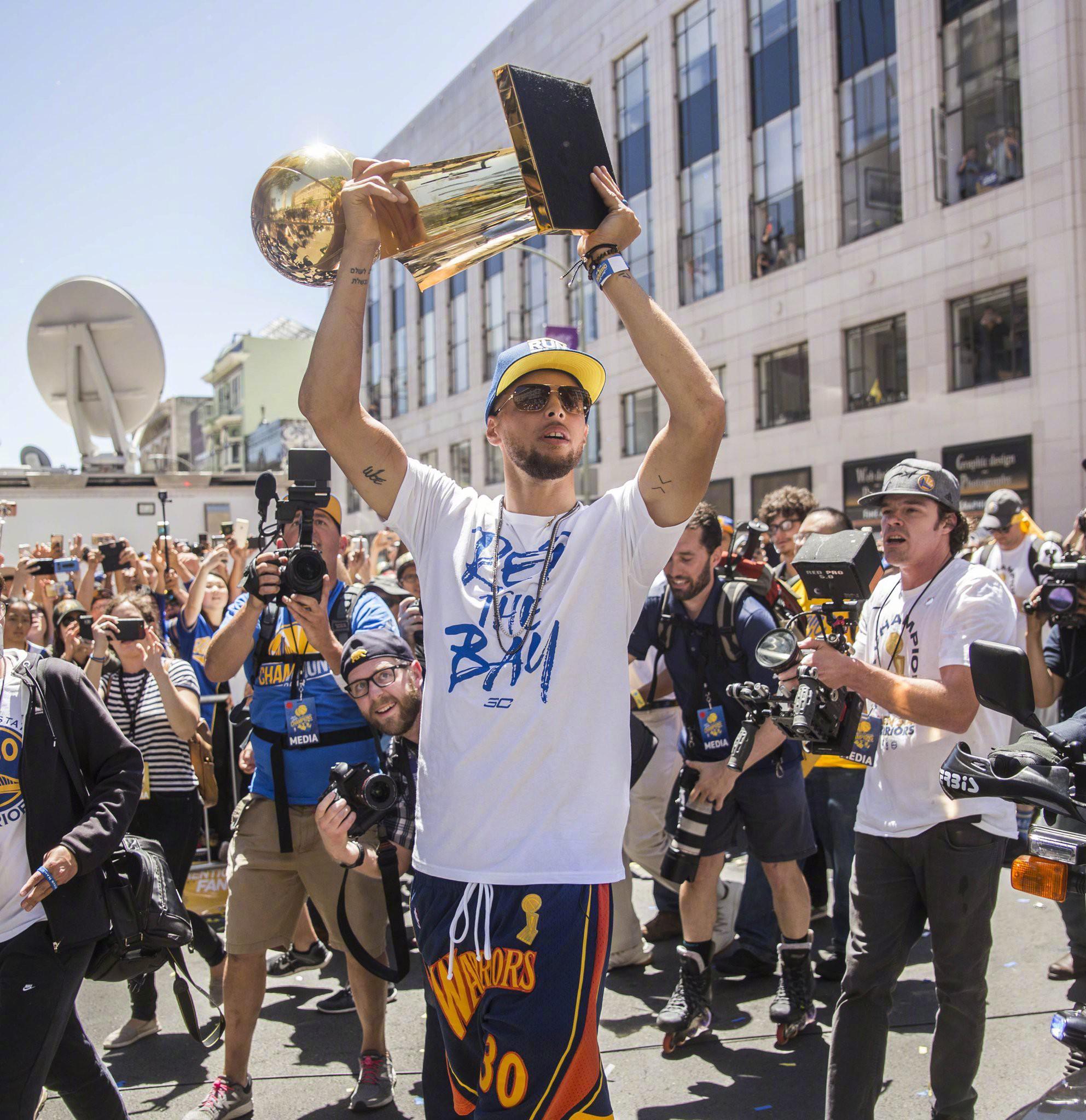 2022赛季NBA总决赛的海报-正式海报