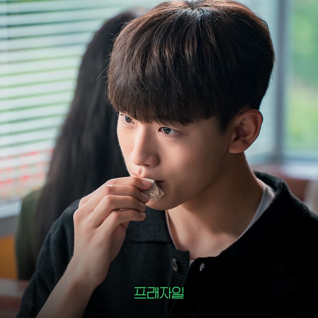 脆弱的海报-角色海报 韩国