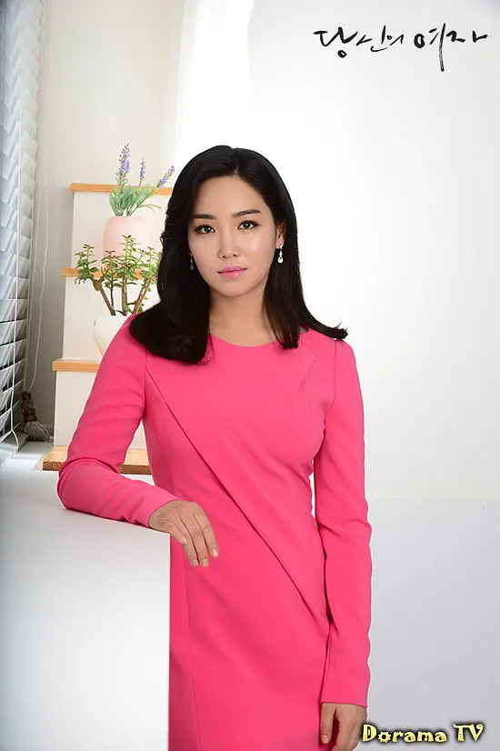 你的女人的海报-角色海报