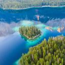 倒映在艾布湖上的楚格峰，德国巴伐利亚 (© Martin Siepmann/Westend61/Offset by Shutterstock)(20210312)