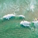 在伯利角冲浪的人们，澳大利亚黄金海岸 (© Vicki Smith/Getty Images)(20210619)